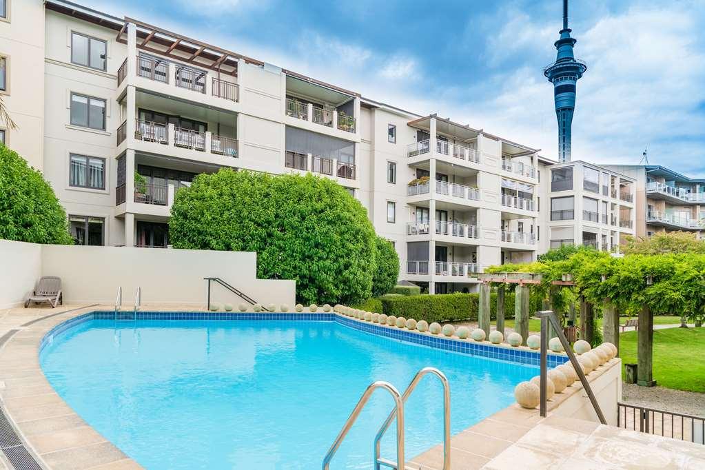 Ohtel Auckland Hotel Instalações foto The swimming pool at the complex